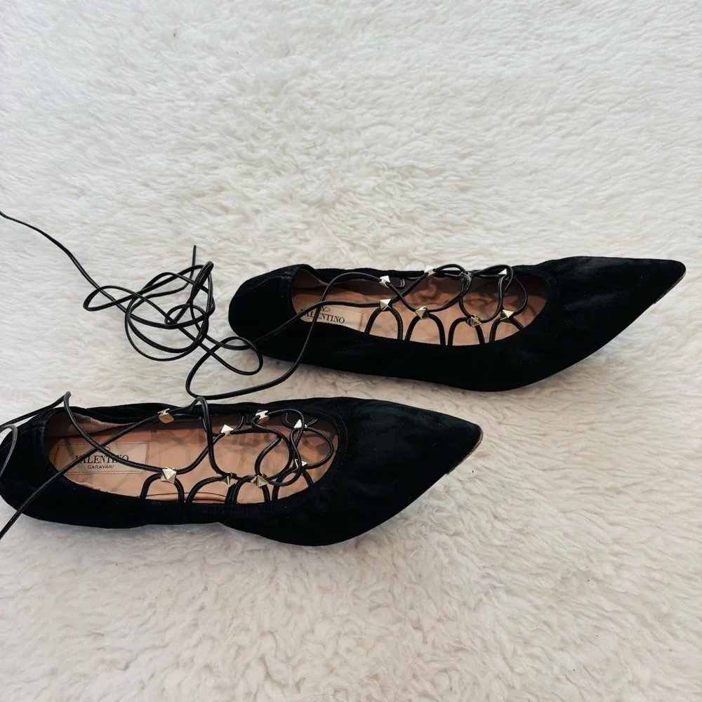 Garavani Valentino Strappy Black Suede Leather Lace-Up Flats size EU 40 US 8